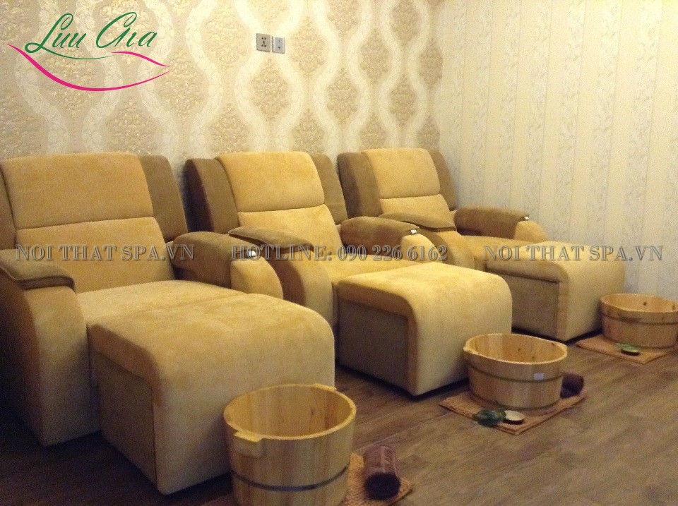 ghe-massage-chan-giuong-massage-bon-tam-go-ghe-cat-toc-cicilia-spa-da-nang